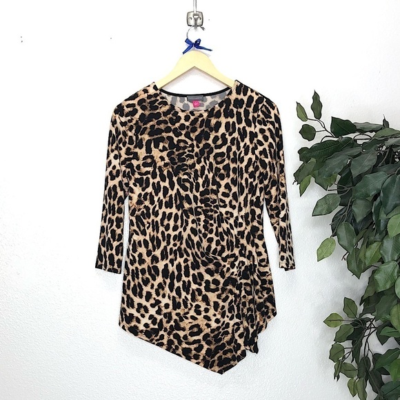 Vince Camuto Three Quarter Sleeve Cheetah Print Top - Picture 1 of 6
